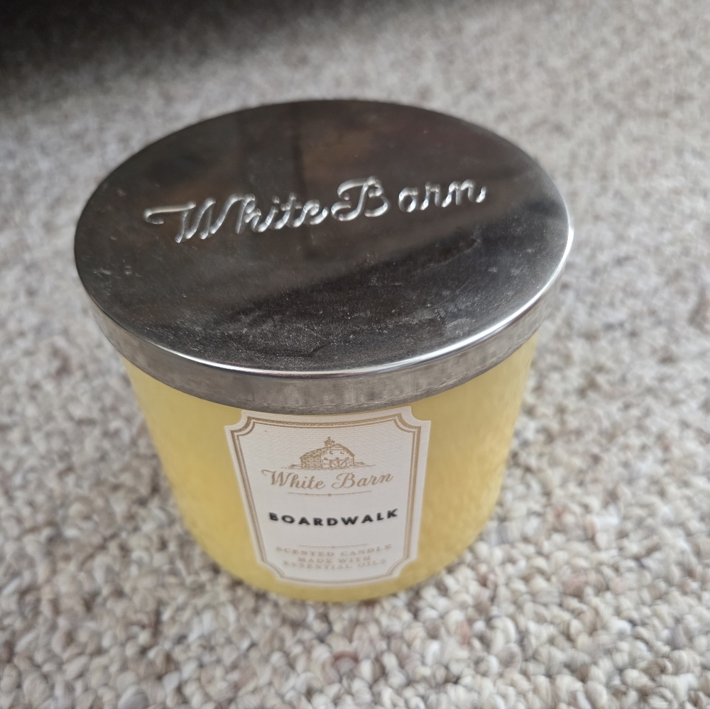 🎈2/$15 White Barn Boardwalk Candle - Sunny Yellow